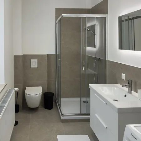 Modernes Studio-apartment In - Ideal Fuer Paare Und Alleinreisende! *