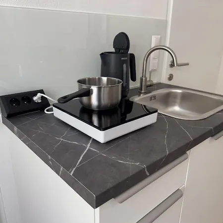 Modernes Studio-apartment In - Ideal Fuer Paare Und Alleinreisende! * Amstetten