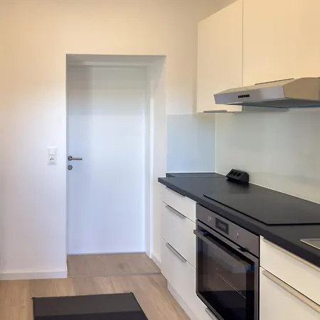 Modernes Studio-apartment In - Ideal Fuer Paare Und Alleinreisende!