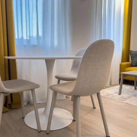 Modernes Studio-apartment In - Ideal Fuer Paare Und Alleinreisende! * Amstetten