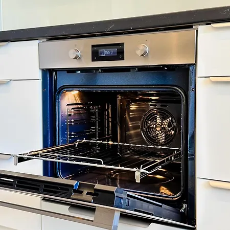 Modernes Studio-apartment In - Ideal Fuer Paare Und Alleinreisende! Apartman