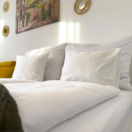 Modernes Studio-apartment In - Ideal Fuer Paare Und Alleinreisende! *